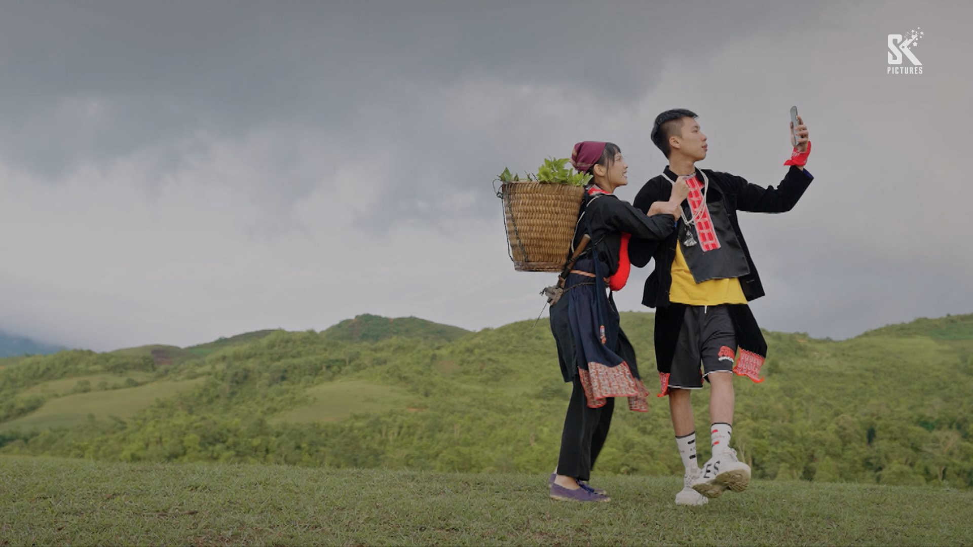 đi giữa trời rực rỡ - Nhân vật và chiều sâu tâm lý đi giữa trời rực rỡ - Nhân vật và chiều sâu tâm lý