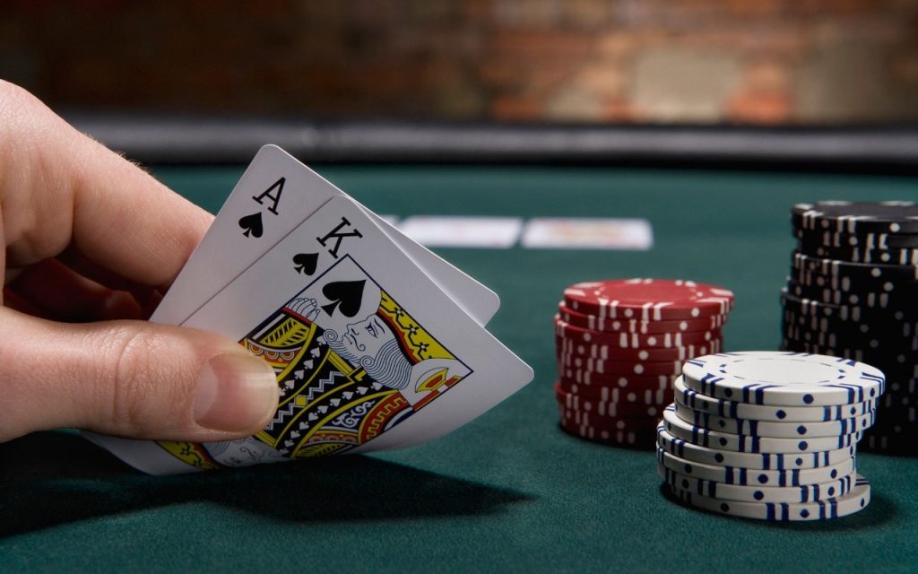 Hướng dẫn cách chơi Poker Texas Hold'em tại 68 game bài