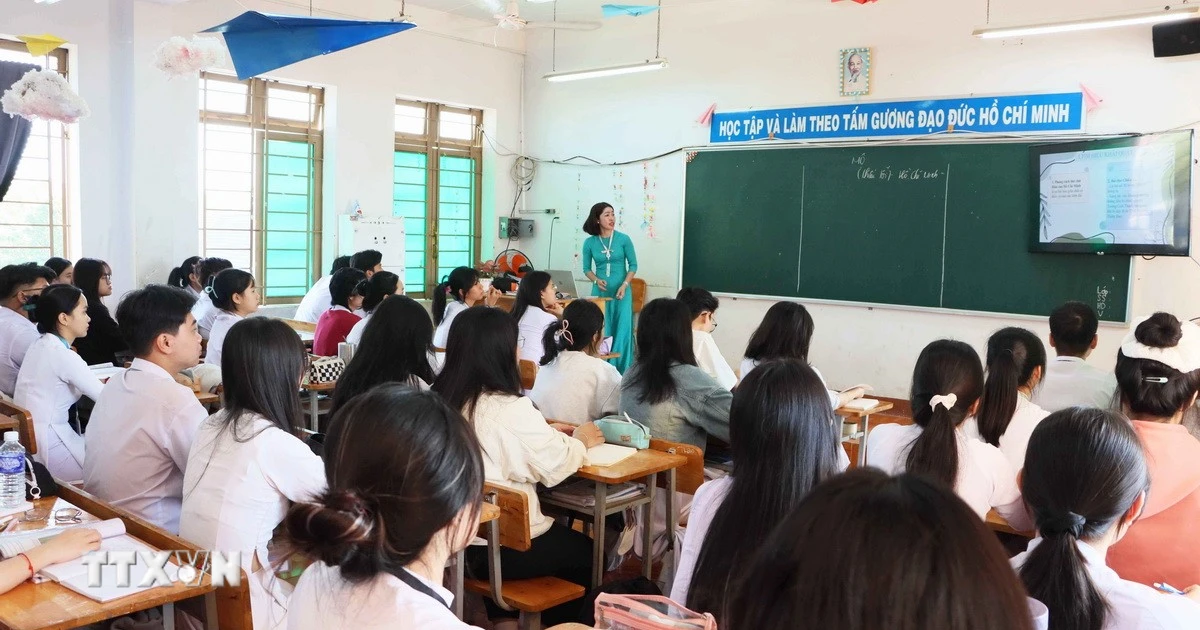 Nghề Giáo Viên - Thách thức và niềm vui khi theo nghề Nghề Giáo Viên - Thách thức và niềm vui khi theo nghề