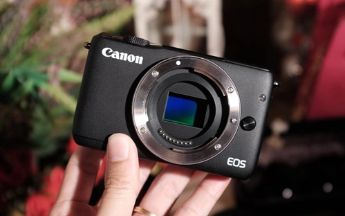 Canon M10 - Kết nối không dây thông minh Canon M10 - Kết nối không dây thông minh