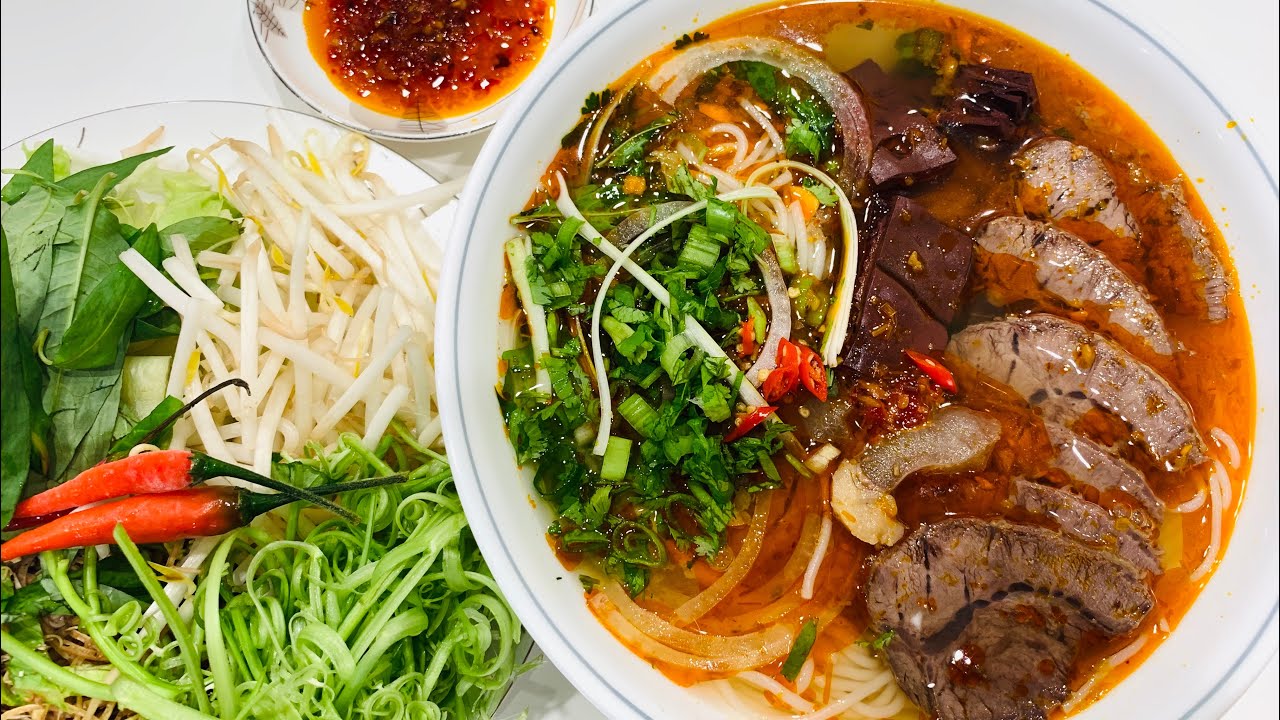 Bún bò Huế - Sự hình thành và vị thế của bún bò Huế Bún bò Huế - Sự hình thành và vị thế của bún bò Huế