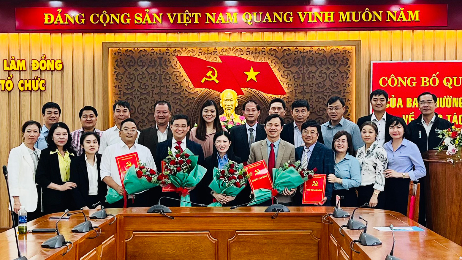 Cán bộ - Nhân sự trong khối đoàn thể Cán bộ - Nhân sự trong khối đoàn thể