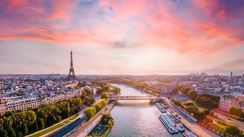 Paris - Tháp Eiffel và khoảng khắc ngắm thành phố từ trên cao Paris - Tháp Eiffel và khoảng khắc ngắm thành phố từ trên cao