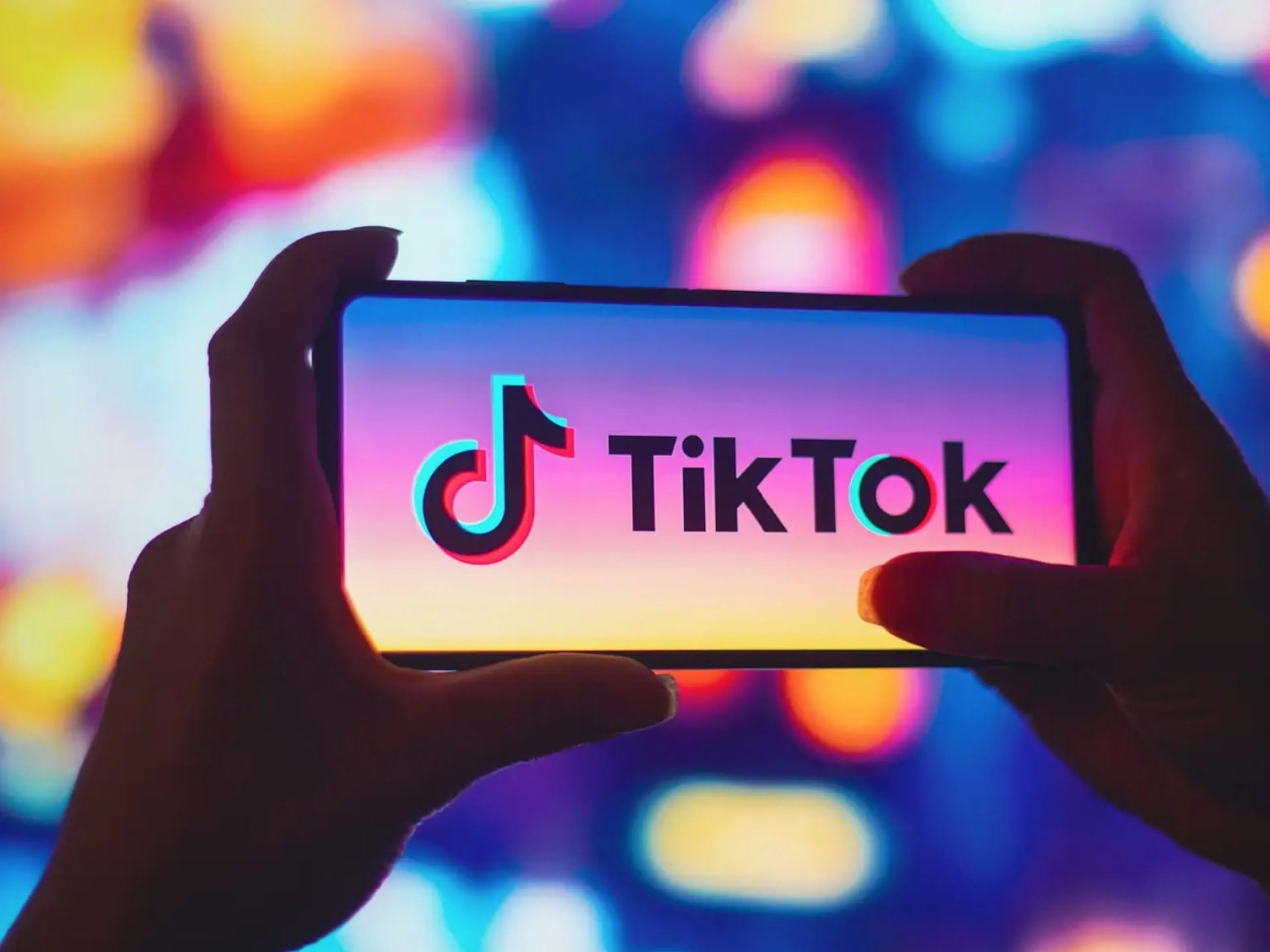 Tik tok - Vai trò của nền tảng trong đời sống số Tik tok - Vai trò của nền tảng trong đời sống số