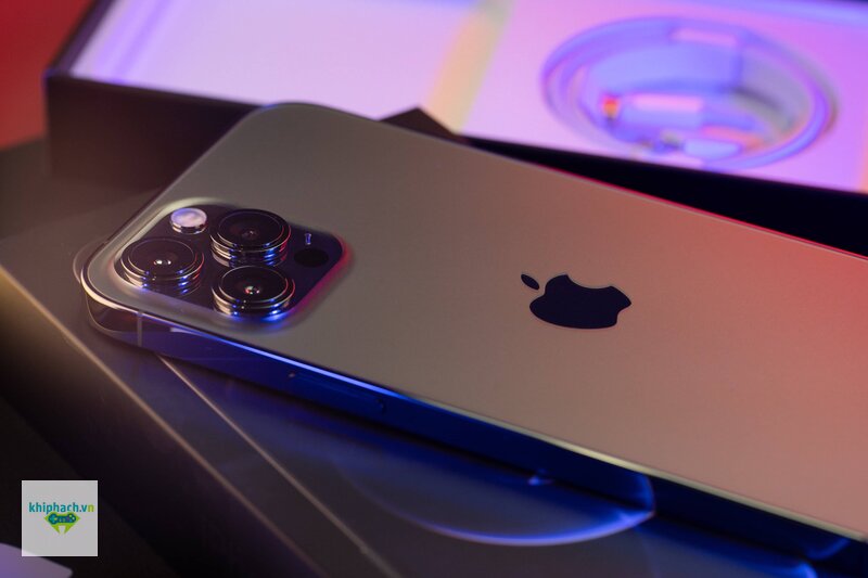 iPhone 13 - Pin: nhìn con số tình trạng rồi nhìn cả hành vi máy iPhone 13 - Pin: nhìn con số tình trạng rồi nhìn cả hành vi máy